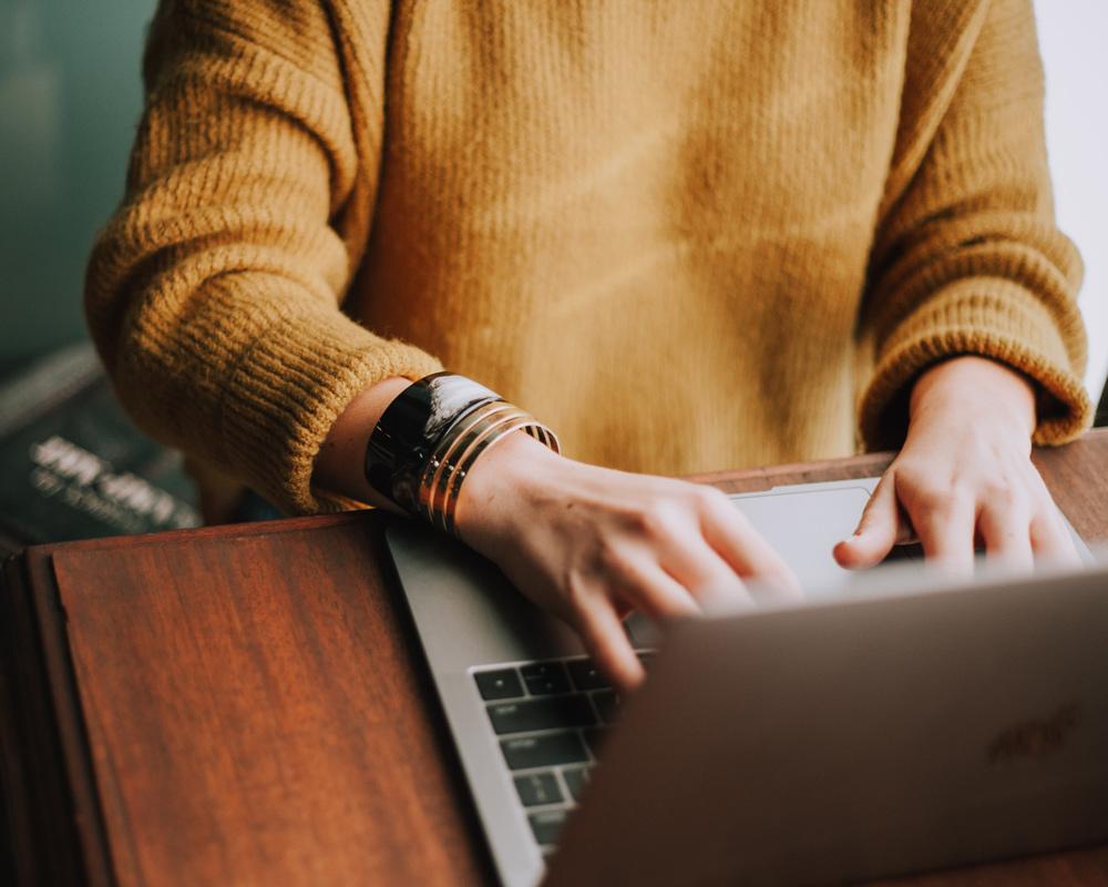 7 Hot Tips for Successfully Working From Home